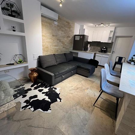 Luxus Cluj Airport Apartments Exterior foto