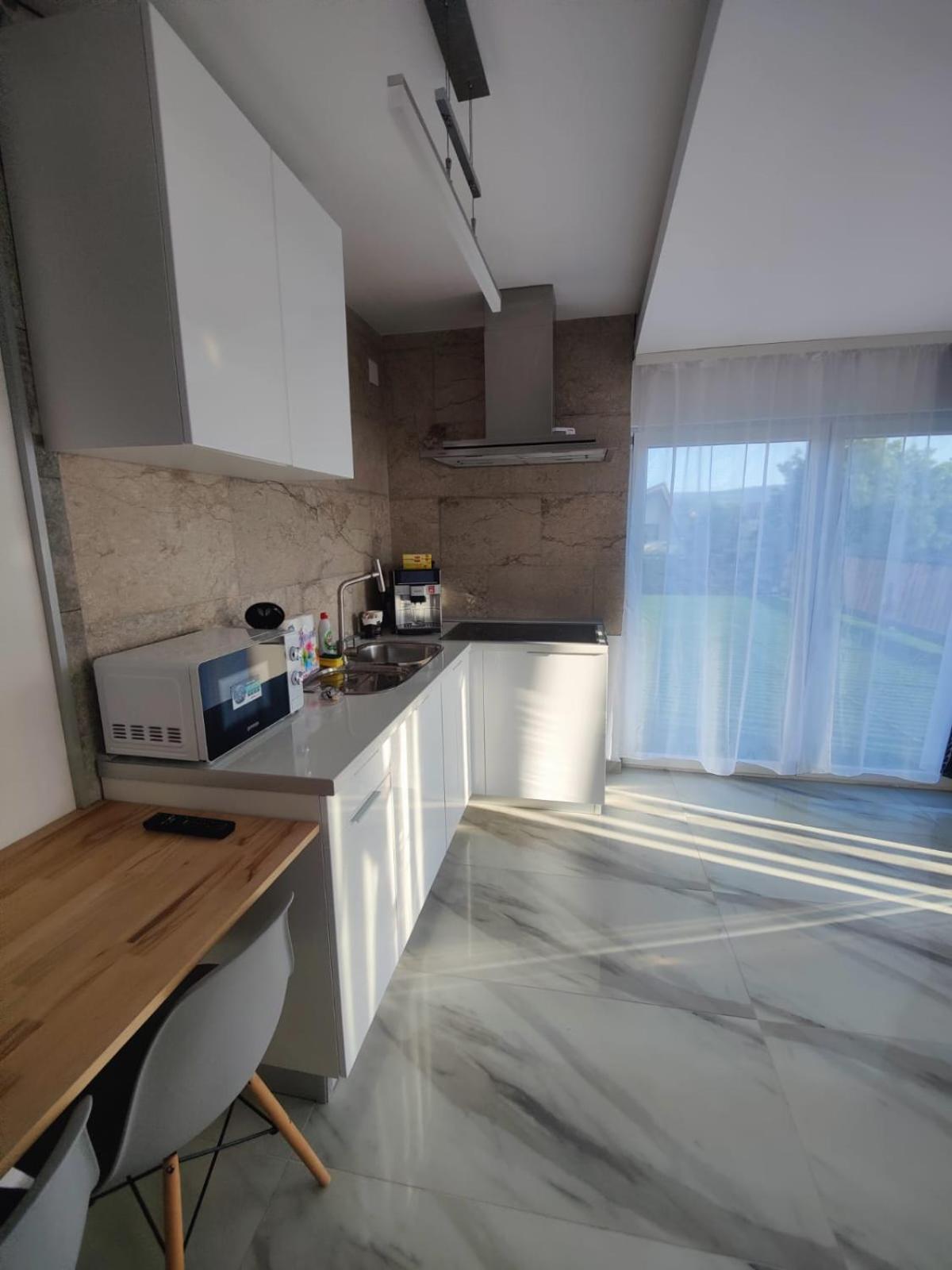 Luxus Cluj Airport Apartments Exterior foto